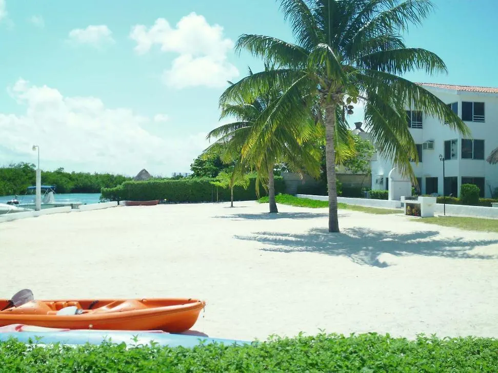 Cancun Zona Hotelera Playa Linda メキシコ